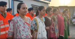 वडोदरा नवरात्रि 2026: गरबा पंडालों में पारंपरिक पोशाक में तैनात शी टीम, डीसीपी मंजीता वंजारा की निगरानी