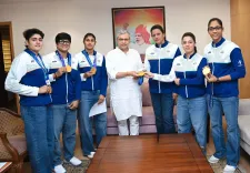 Vaishnaw Salutes Indian Women Athletes for Hoisting Tricolour