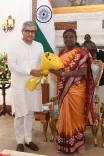 Vaishnaw Wishes President Murmu on Her Birthday