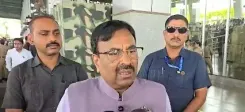 'वंदे मातरम' पहले गाने के फैसले पर सियासत: भाजपा के मुनगंटीवार ने किया समर्थन, NCP-कांग्रेस ने उठाए सवाल