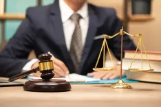 वर्ष 2025 में चीन के सर्वोच्च जन न्यायालय और अभियोजन कार्यालय की कार्य रिपोर्ट: मुख्य बिंदु