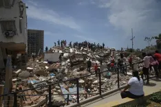 Venezuela earthquake death toll climbs to 1,450 after magnitude 7.5 twin quakes