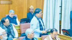 क्या विधान परिषद में चीनी मांझे पर सख्ती और आजमगढ़ में आवासीय योजना की मांग उठाई गई?