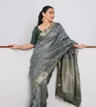 क्या विद्या बालन ने ट्रेडिशनल लुक में बिखेरा जलवा?