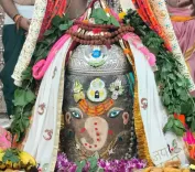 विघ्नराज संकष्टी चतुर्थी: महाकालेश्वर मंदिर में गणेश स्वरूप में सजे बाबा महाकाल, भस्म आरती में उमड़े भक्त