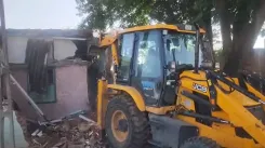 क्या विजयादशमी पर गोधरा में 35 अवैध निर्माणों पर कार्रवाई की गई?