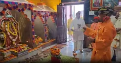 विजयादशमी पर CM योगी ने गोरखनाथ मंदिर में किया विशेष पूजन, गोपूजन कर माँगी लोकमंगल की कामना