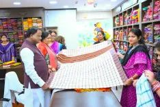 क्या ओडिशा के मुख्यमंत्री मोहन चरण माझी ने विजयादशमी पर 'वोकल फॉर लोकल' का संदेश दिया?