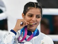 साक्षी चौधरी का कॉमनवेल्थ गेम्स 2026 में गोल्ड: विजेंदर सिंह से प्रेरणा, विराट कोहली का आभार
