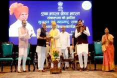 गुजरात-महाराष्ट्र स्थापना दिवस: राज्यपाल मंगुभाई पटेल बोले — 'विकास की अद्भुत यात्राओं का अभिनंदन पर्व है यह दिन'