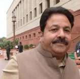 विपक्ष ने सरकार को एलपीजी की कीमतों में वृद्धि पर घेरा, कहा- "गलत विदेश नीति का खामियाजा भुगत रही जनता"