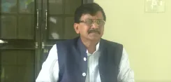 संजय राउत का केंद्र पर हमला: '56 इंच का सीना बच्चों से डर गया', जंतर-मंतर पर युवाओं का आंदोलन