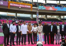 क्या विशाखापत्तनम में मिताली राज स्टैंड और रावी कल्पना गेट का अनावरण हुआ?