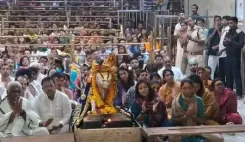 विश्व कप के बीच 'महाकाल' की शरण में भारतीय महिला टीम, जीत के लिए बाबा का आशीर्वाद लिया