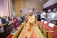 भारत अपने नागरिकों के संकट में हमेशा खड़ा रहता है: सीएम योगी का जापान में संबोधन