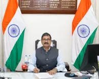 क्या विवेक कुमार गुप्ता ने मध्य रेलवे के महाप्रबंधक का अतिरिक्त कार्यभार संभाला?