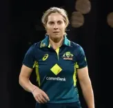 Voll retained as Molineux ruled out of Women’s Ashes due to left knee injury