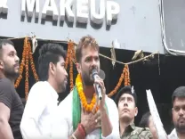 क्या <b>शिक्षा</b> ही <b>राष्ट्र</b> निर्माण करती है? खेसारी लाल यादव ने वोट डालने के बाद कहा