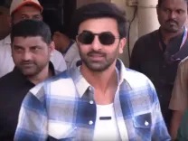 क्या बीएमसी चुनाव में रणबीर कपूर, पद्मिनी कोल्हापुरे और शबाना आजमी ने मतदान किया?