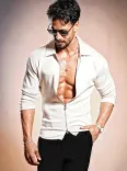 क्या 'वॉर' के 6 साल पूरे होने पर टाइगर श्रॉफ ने ऋतिक रोशन के साथ यादें ताजा कीं?