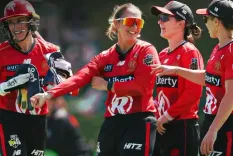 डब्ल्यूबीबीएल : थंडर्स सिर्फ 64 रन पर ढेर, रेनेगेड्स ने लगाया जीत का चौका