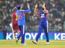 श्रेयस अय्यर का टी20 पहला शतक, भारत ने लखनऊ में वेस्टइंडीज को 8 विकेट से रौंदा