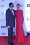 Amitabh Bachchan reveals Deepika Padukone eats every 3 minutes on KBC