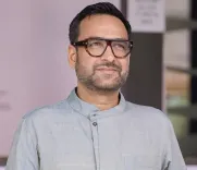 Pankaj Tripathi grew long hair inspired by Sanjay Dutt in Patna days
