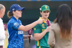 Did England Choose to Bowl First Against South Africa in the Women's WC?