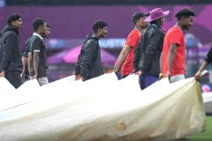 Will Persistent Rain Disrupt the Women's WC Toss at DY Patil Stadium?