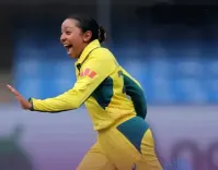 Women's World Cup: Alana King's magical seven-fer wraps South Africa for 97