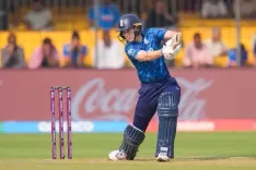 Women’s World Cup: Amy Jones hits unbeaten 86 as England thrash New Zealand by eight wickets