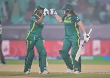 Women's World Cup: Nadine de Klerk guides Proteas to victory over Bangladesh in tense finish