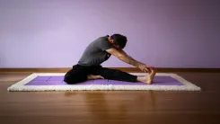 क्या वर्क प्रेशर और बढ़ते स्क्रीन टाइम से थक गए हैं? महामुद्रा का अभ्यास करें और अपने शरीर को रिचार्ज करें