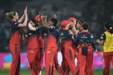 How Did Shreyanka's Five-Wicket Haul Lead RCB to Victory Over Gujarat Giants?