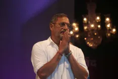 नाना पाटेकर की संघर्ष-गाथा: जब 'उदय भाई' को मिलते थे ₹50 प्रति शो, पत्नी नीलकांति की थी ₹2,500 की नौकरी