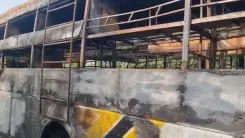 यमुना एक्सप्रेसवे पर डबल डेकर बस में भीषण आग, 9 यात्रियों की जलकर मौत; CM योगी ने लिया संज्ञान