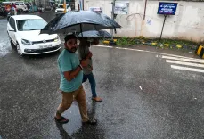 Yellow alert in 18 Bihar districts: thunderstorms, 40-50 kmph winds on Friday