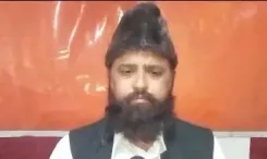 सार्वजनिक जगहों पर नमाज सही नहीं: मुस्लिम धर्मगुरु ने किया सीएम योगी के बयान का समर्थन