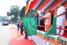 क्या योगी सरकार ने पंजाब के बाढ़ प्रभावित किसानों को 1000 क्विंटल गेहूं का बीज भेजा?