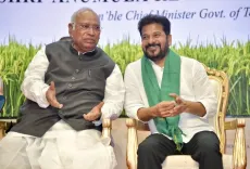 Kharge honours YSR at 17th death anniversary: 'Gave life to Congress and the poor'
