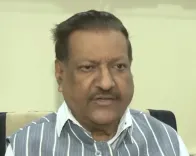 पृथ्वीराज चव्हाण का केंद्र पर हमला: 'अमित शाह संसद में आएं, माफी मांगें, तानाशाही नहीं चलेगी'