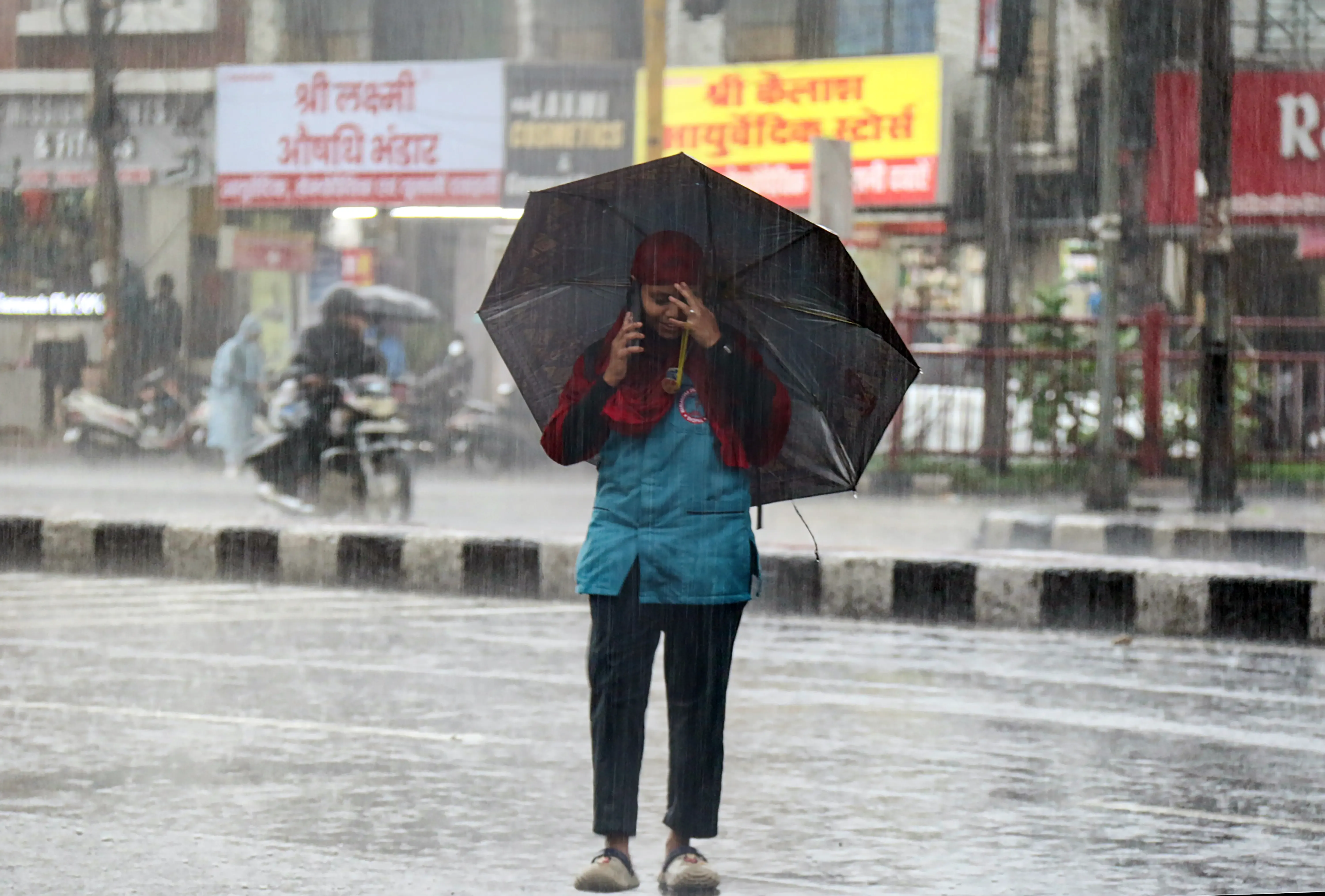 IMD warns of thunderstorms, hail and gusty winds in MP till May 8