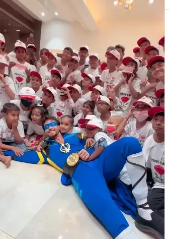 टाइगर श्रॉफ ने छह साल बाद फिर पहना 'फ्लाइंग जट्ट' का कॉस्ट्यूम, बच्चों संग बिताए खास पल