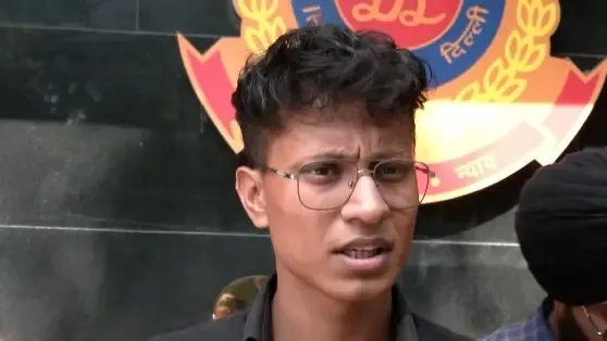 तिलक नगर थप्पड़ कांड: पीड़ित साहिब सिंह दिल्ली पुलिस मुख्यालय पहुंचे, मंत्री प्रवेश वर्मा पर FIR की मांग
