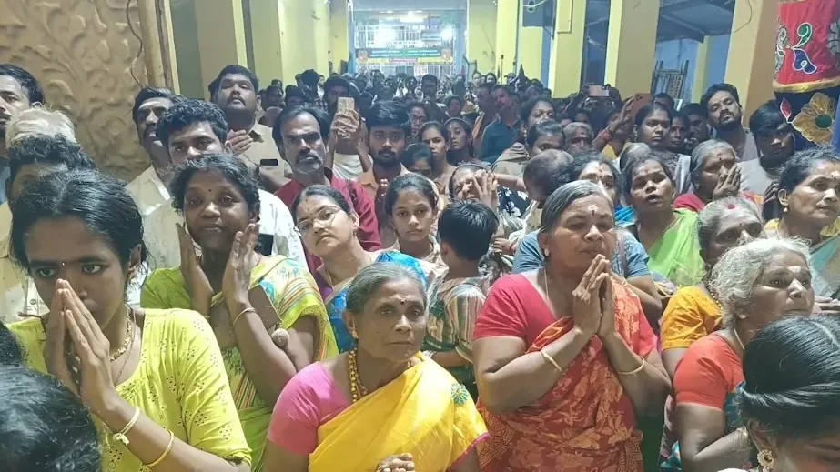 कुलसेकरपट्टिनम मुथरम्मन मंदिर दशहरा 2026: 'महिषासुर संहार' आज आधी रात समुद्र तट पर