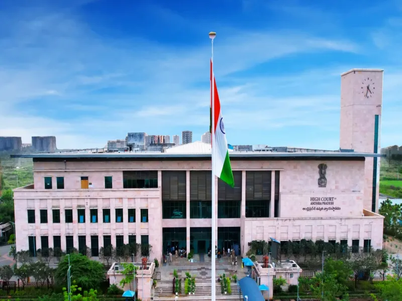 What Legal Actions Did the Andhra HC Order in the Tirumala Parakamani Theft Case?