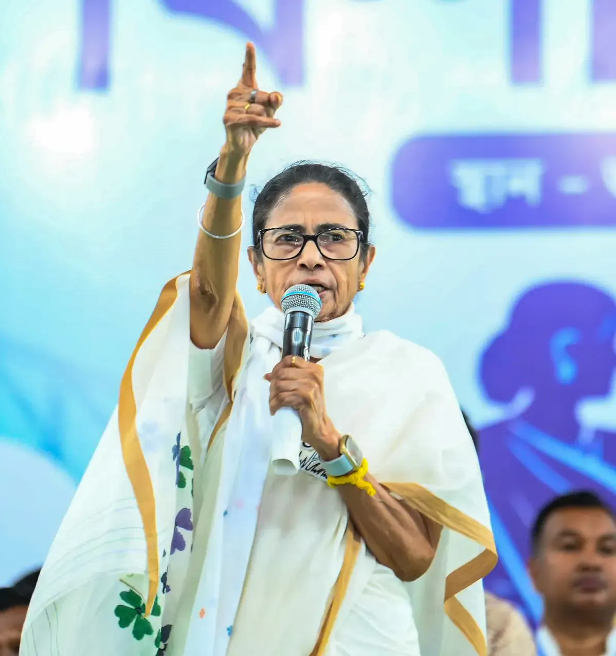 ममता बनर्जी का मोदी पर हमला: महिला आरक्षण विधेयक गिरने से गुमराह करने का आरोप