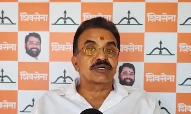 टीएमसी में विद्रोह की आहट: निरुपम का दावा — 22 बागी सांसद एनडीए में होंगे शामिल