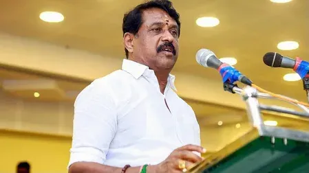 TN BJP chief Nainar Nagenthran flags 9,000 vacant professor posts, slams CM Vijay